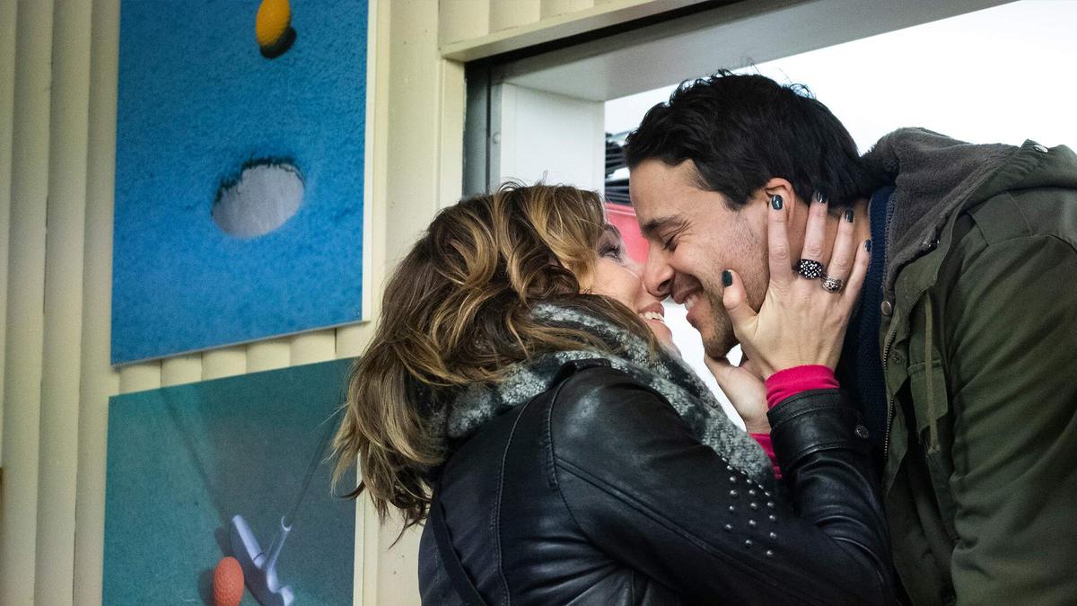 Love Suddenly Love Suddenly