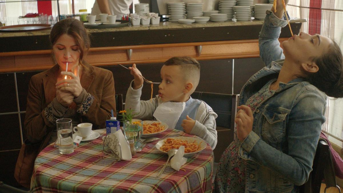 open-door-still-drama-films-movies-cinemaworld open-door-still-drama-films-movies-cinemaworld