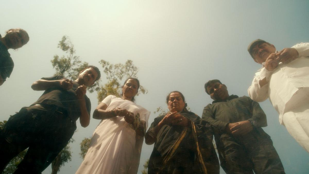 gravedigger-asian-short-film-crime-thriller-still-film-movies-cinemaworld-cinemashort gravedigger-asian-short-film-crime-thriller-still-film-movies-cinemaworld-cinemashort